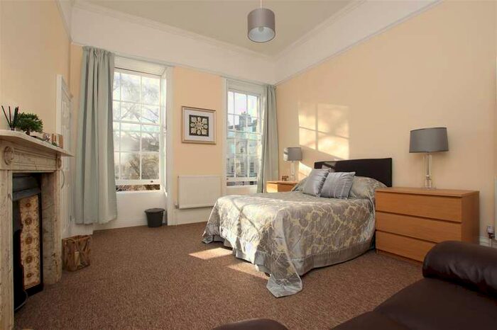 2 Bedroom Flat To Rent In Laura Place, Bath, BA2