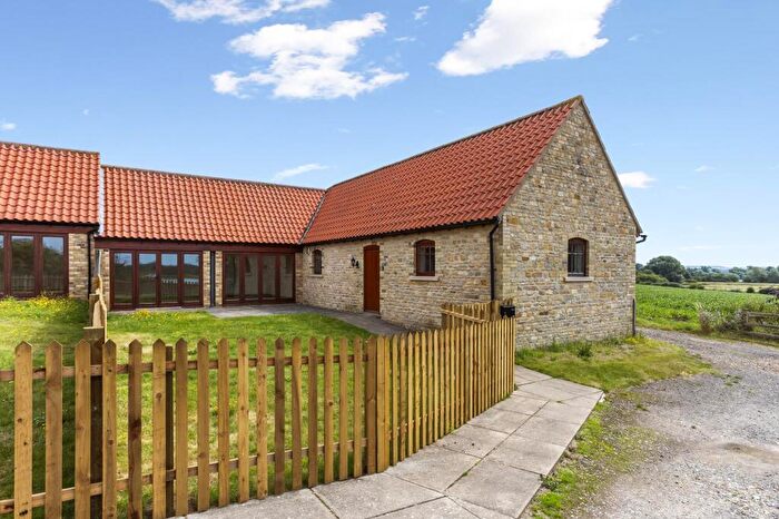 2 Bedroom Bungalow To Rent In Elinor Lakes, Aldwincle, NN14