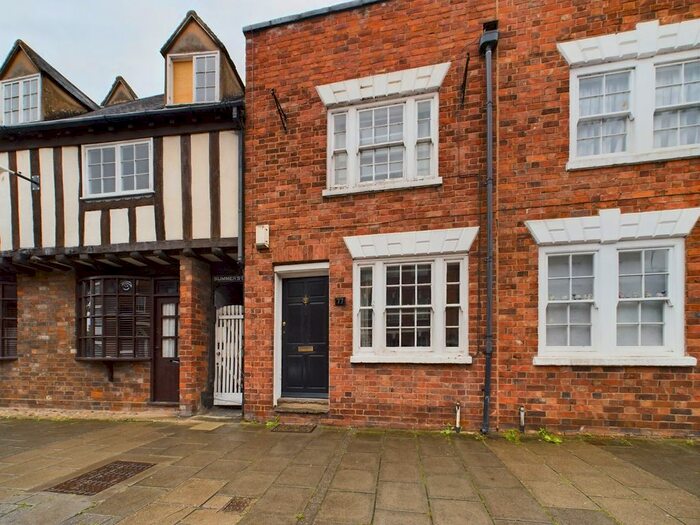 2 Bedroom Property To Rent In High Street, Tewkesbury, GL20