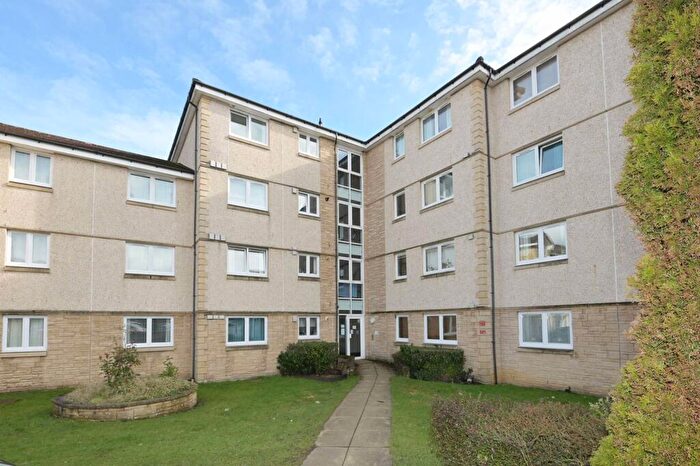 2 Bedroom Flat For Sale In Newlands Court, Bathgate, EH48
