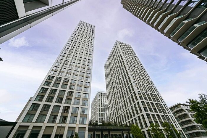 2 Bedroom Flat To Rent In Cherry Park Lane, Stratford, London, E20