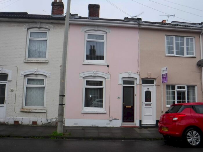 2 Bedroom Terraced House To Rent In Havant Road, Portsmouth, PO2