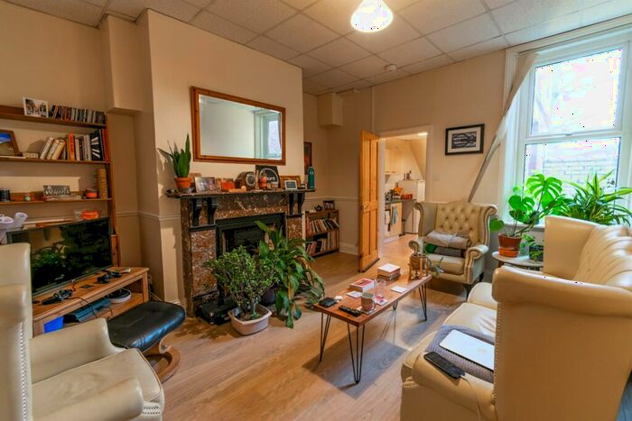 2 Bedroom Flat To Rent In Fairfield Road, Jesmond, Newcastle Upon Tyne, NE2