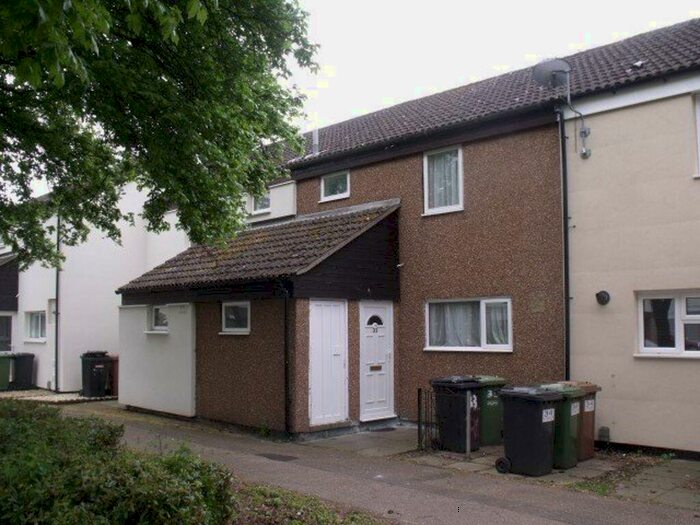 3 Bedroom Semi-Detached House To Rent In Cathwaite, Paston, Peterborough, PE4