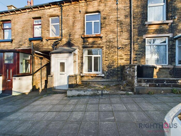 2 Bedroom Terraced House To Rent In Westcroft Road, Bradford, BD7
