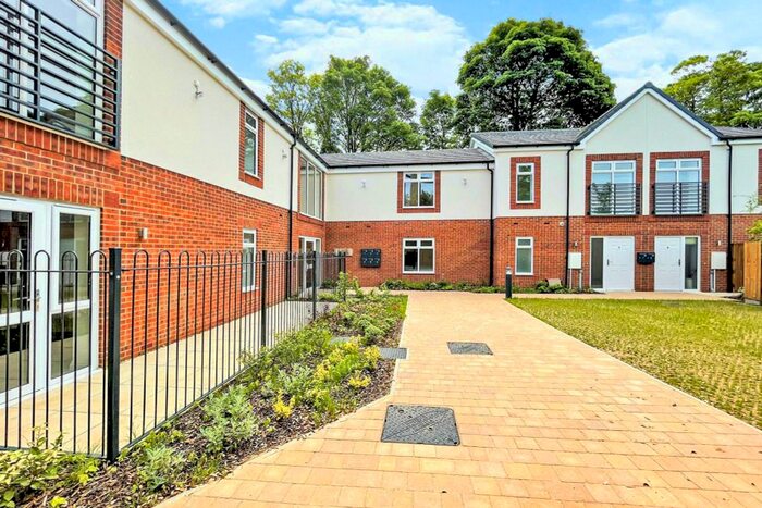 2 Bedroom Flat For Sale In Cavell Court, Bredfield Road, Woodbridge, IP12