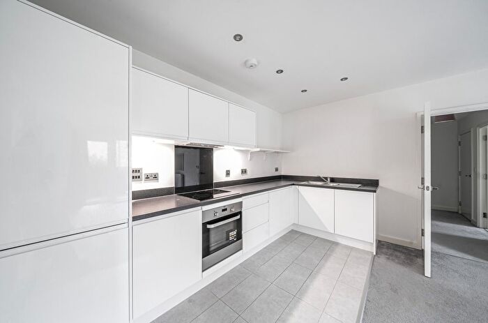 1 Bedroom Flat For Sale In Merriam Close, Highams Park, London, E4