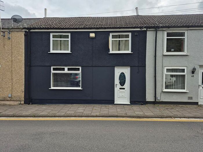 Terraced House For Sale In Glan Road, Aberdare, CF44