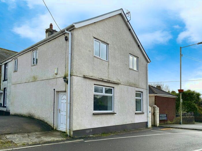 4 Bedroom Property To Rent In Miniffrwd Road, Pencoed, CF35