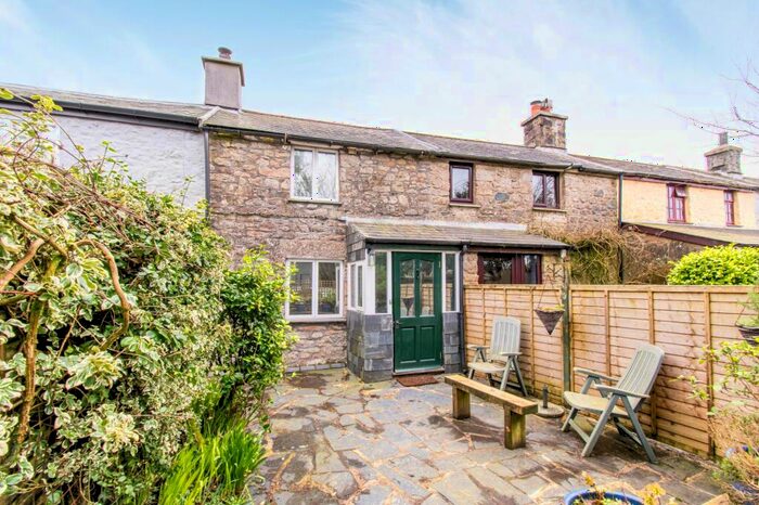 2 Bedroom Terraced House For Sale In Princes Row, Minions, PL14