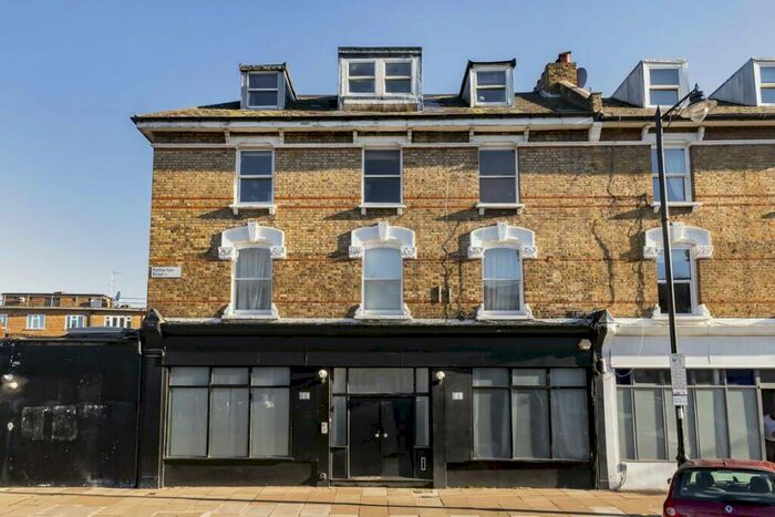3 Bedroom Flat To Rent In Petherton Road, Highbury, N5
