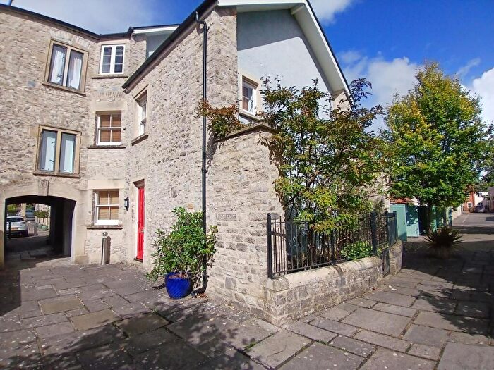 3 Bedroom End Of Terrace House For Sale In West End Court, Shepton Mallet, BA4