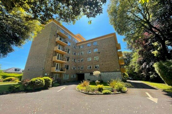 2 Bedroom Flat To Rent In The Avenue, Poole, BH13