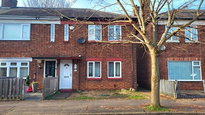 3 Bedroom End Of Terrace House For Sale In Willesden Avenue, Walton, Peterborough, PE4