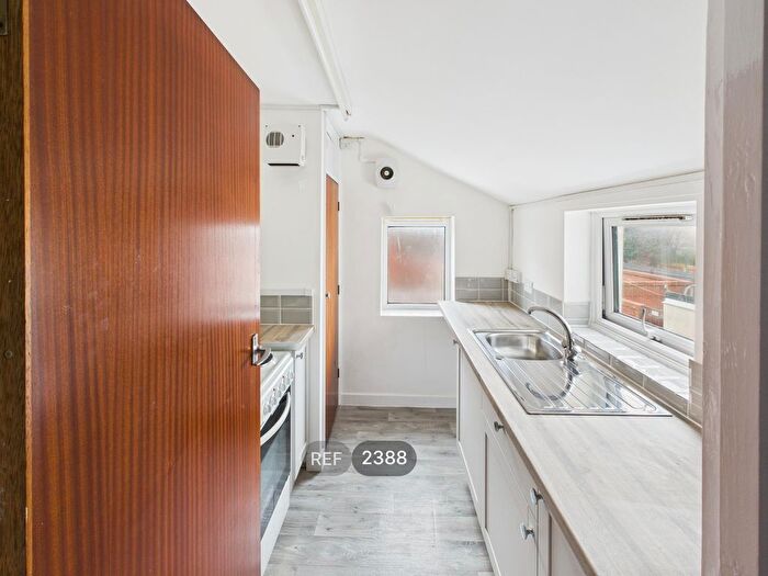 1 Bedroom Flat To Rent In Felixstowe Road, Ipswich, IP3