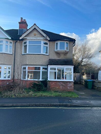 3 Bedroom Semi-Detached House For Sale In Blenheim Gardens, Southampton, SO17