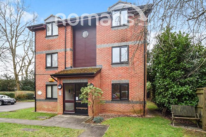 1 Bedroom Flat To Rent In Wayland Close, Bracknell, RG12