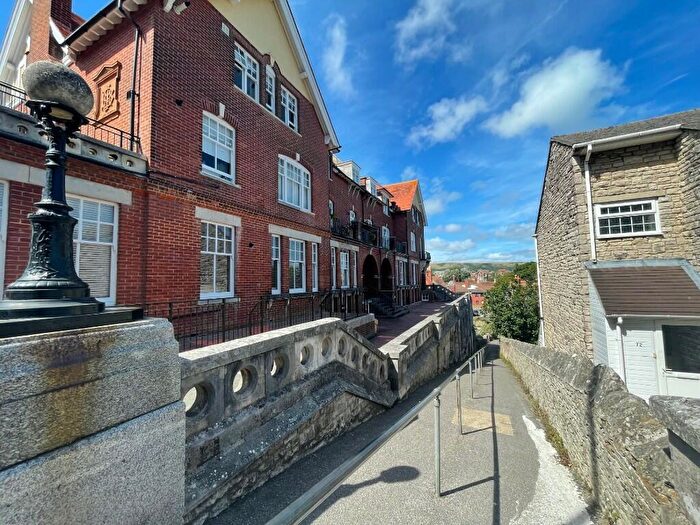 2 Bedroom Flat To Rent In High Street, Swanage, Dorset, BH19
