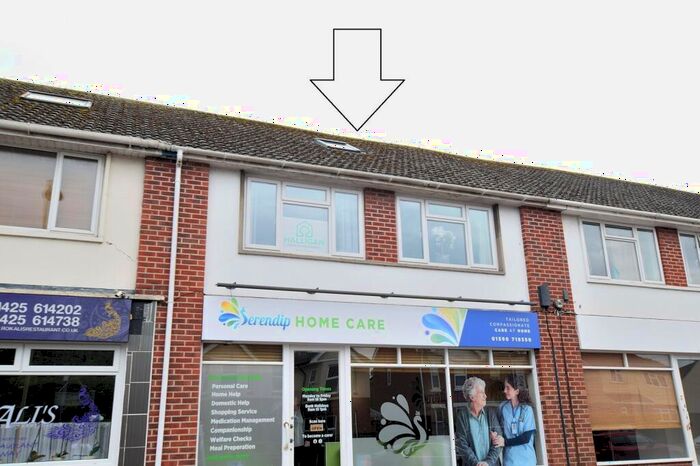 3 Bedroom Maisonette To Rent In The Parade, Ashley Road, New Milton, Hampshire., BH25