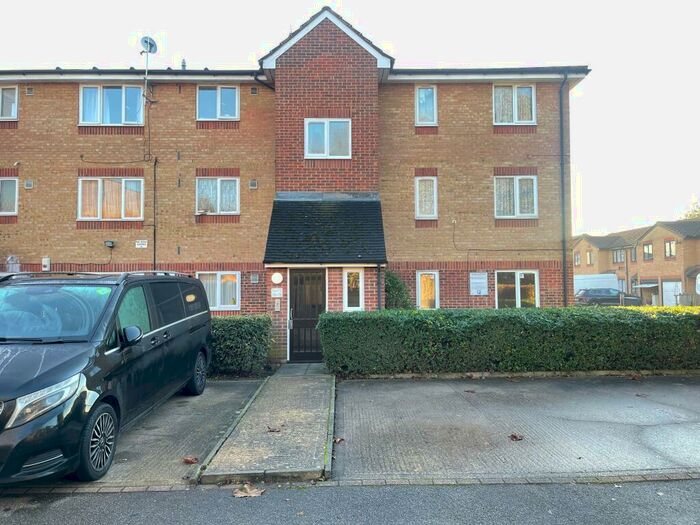 2 Bedroom Flat To Rent In Barbot Close, Edmonton, N9