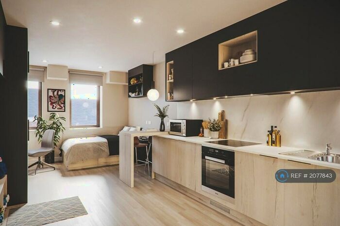 Studio To Rent In Briggate, Leeds, LS1