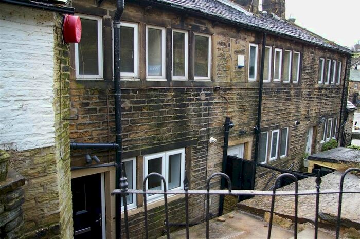 2 Bedroom Cottage To Rent In New Row, Holmfirth, HD9