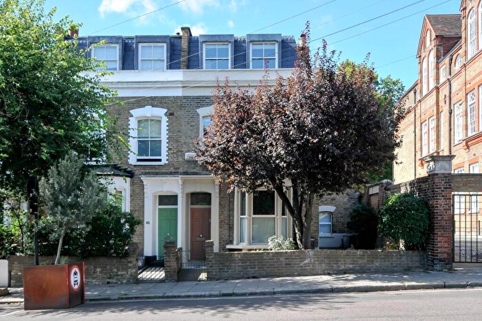 3 Bedroom End Of Terrace House For Sale In Oldfield Road, Stoke Newington, N16