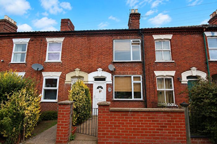2 Bedroom Terraced House For Sale In Churchill Road, Norwich, NR3