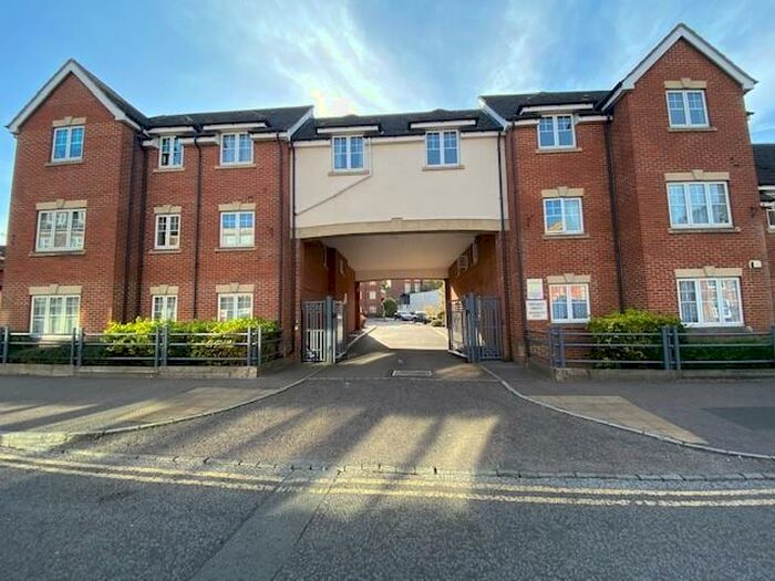 2 Bedroom Apartment To Rent In Buckingham Street, Aylesbury, HP20
