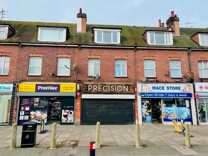 2 Bedroom Maisonette To Rent In Victoria Drive, Eastbourne, BN20