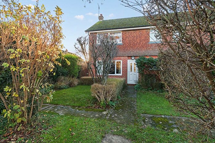 4 Bedroom Semi-Detached House For Sale In Laggots Close, Hinton Waldrist, Faringdon, Oxfordshire, SN7