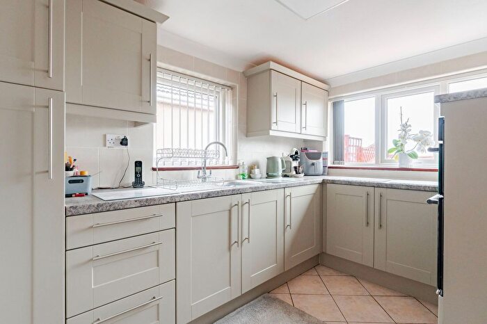 2 Bedroom Detached Bungalow For Sale In Norwich Road, Yaxham, Dereham, NR19