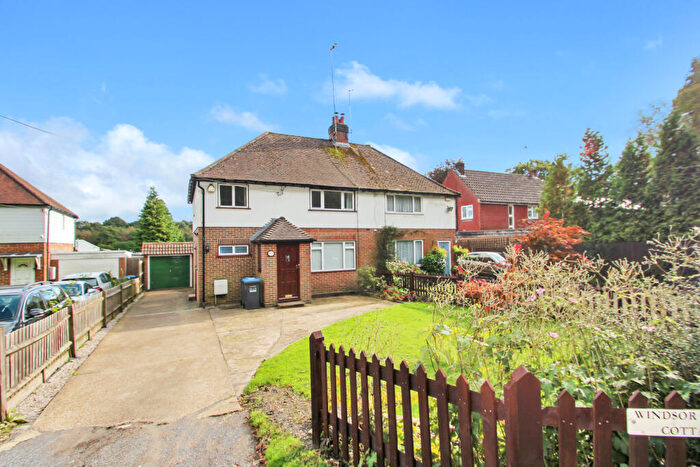 3 Bedroom Semi-Detached House To Rent In Snow Hill, RH10