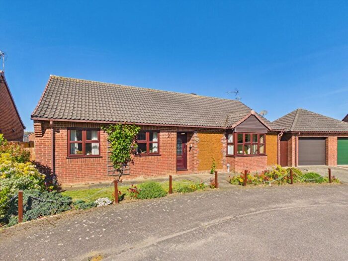 3 Bedroom Bungalow For Sale In Alexandra Way, Downham Market, PE38