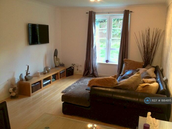 2 Bedroom Flat To Rent In Powderhall Rigg, Edinburgh, EH7