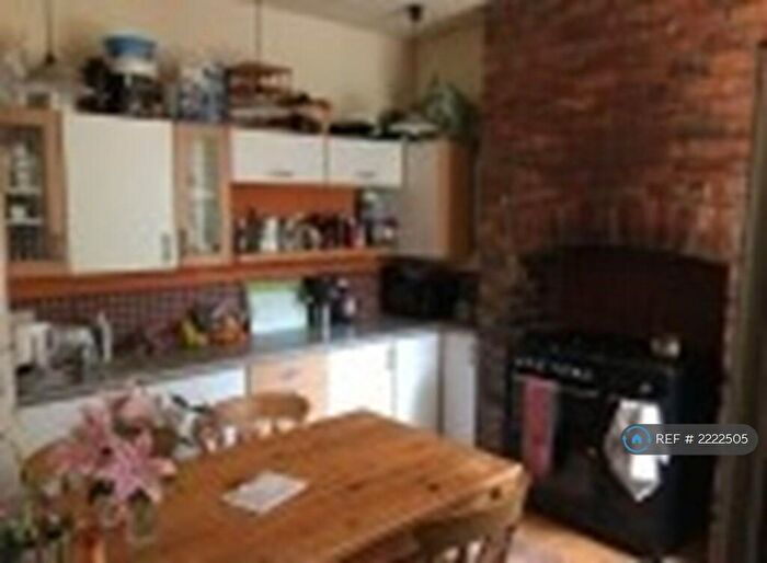 4 Bedroom Semi-Detached House To Rent In Old Moat Lane, Manchester, M20