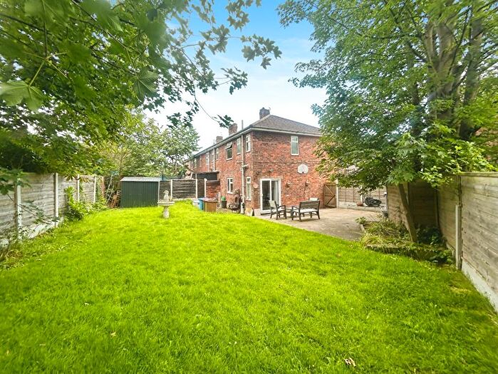 3 Bedroom End Of Terrace House For Sale In First Avenue, Swinton, Manchester, Greater Manchester, M27