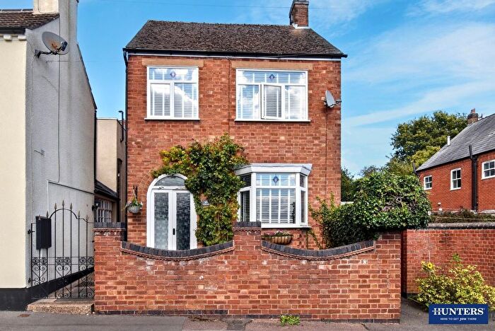 3 Bedroom Detached House For Sale In Newgate End, Wigston, LE18