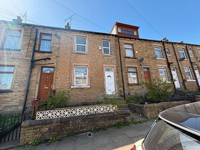 3 Bedroom Terraced House To Rent In Hartington Terrace, Bradford, West Yorkshire, BD7