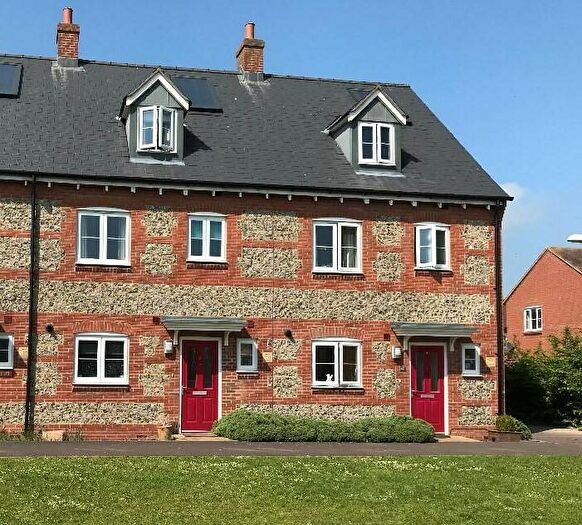 4 Bedroom End Of Terrace House To Rent In Clover Lane, Durrington, Wiltshire, SP4