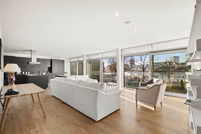 3 Bedroom Flat For Sale In Montevetro, Battersea Church Road, London, SW11