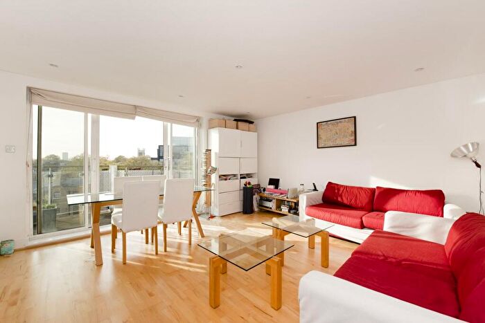 1 Bedroom Flat To Rent In Owen Street, Angel, EC1V