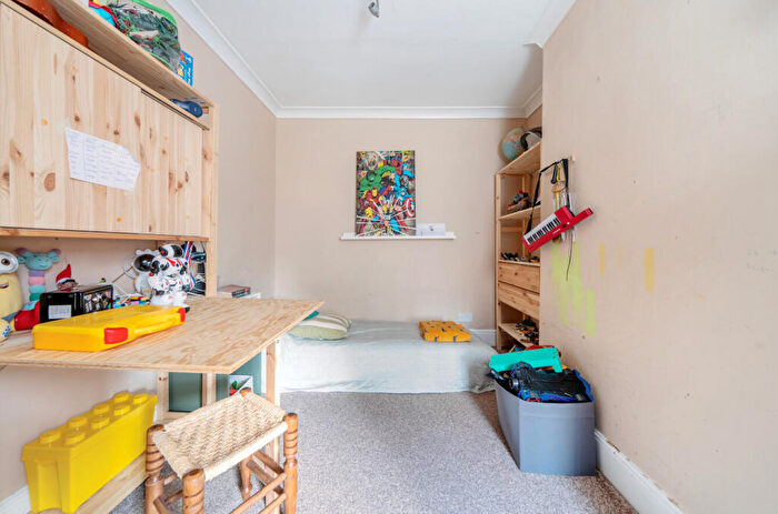 2 Bedroom Semi-Detached House For Sale In Percy Road, Regents Park, Southampton, Hampshire, SO16