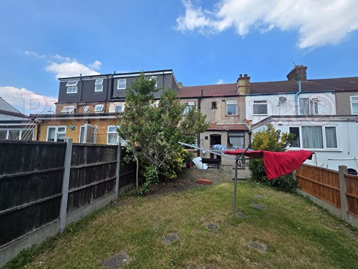 3 Bedroom Property To Rent In St. Andrews Road, Ilford, IG1