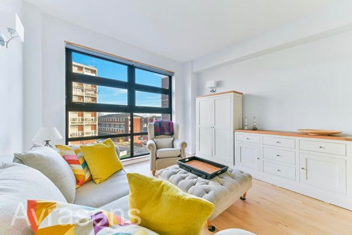 2 Bedroom Apartment To Rent In Dolland Street, Kennington, SE11