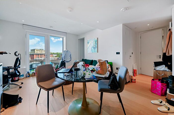 Studio To Rent In Reflection Apartments, White City Living, London, W12
