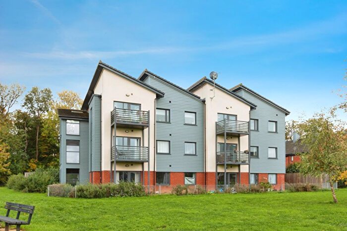 2 Bedroom Flat For Sale In Bedstone Road, Basingstoke, Hampshire, RG21