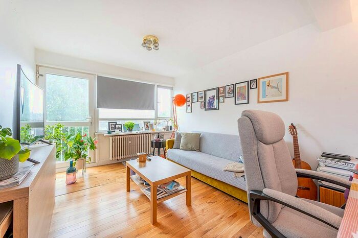 1 Bedroom Flat To Rent In Rockley Road, Hammersmith, London, W14