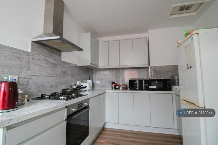 3 Bedroom End Of Terrace House To Rent In Walton Street, Leicester, LE3