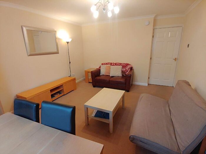 2 Bedroom Flat To Rent In Duff Street, Dalry, Edinburgh, EH11